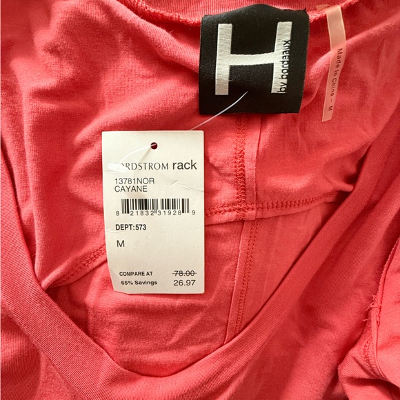 H by bordeaux Women's Cayenne Scoop Neck Tee - Picture 3 of 3